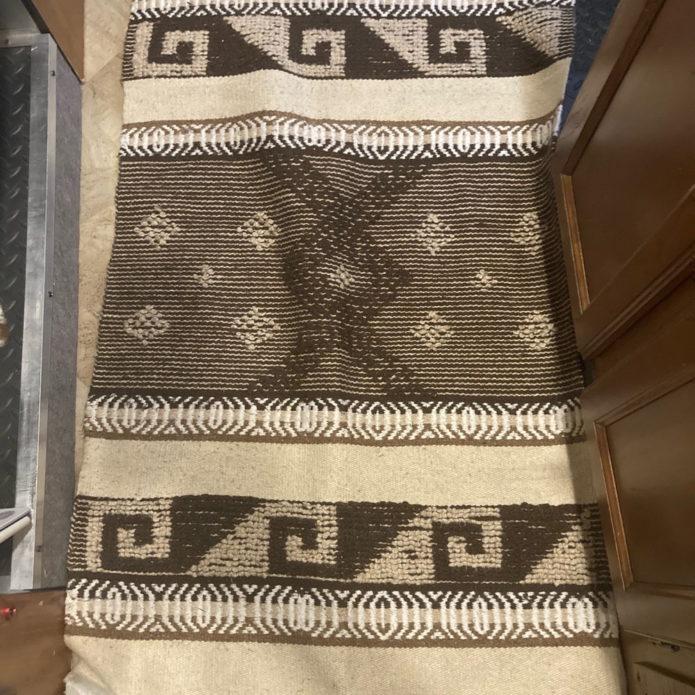 Peruvian? Brown /Cream Geometric Pattern Rug/Wall Hanging Wool Blend pre loved - Picture 7 of 15
